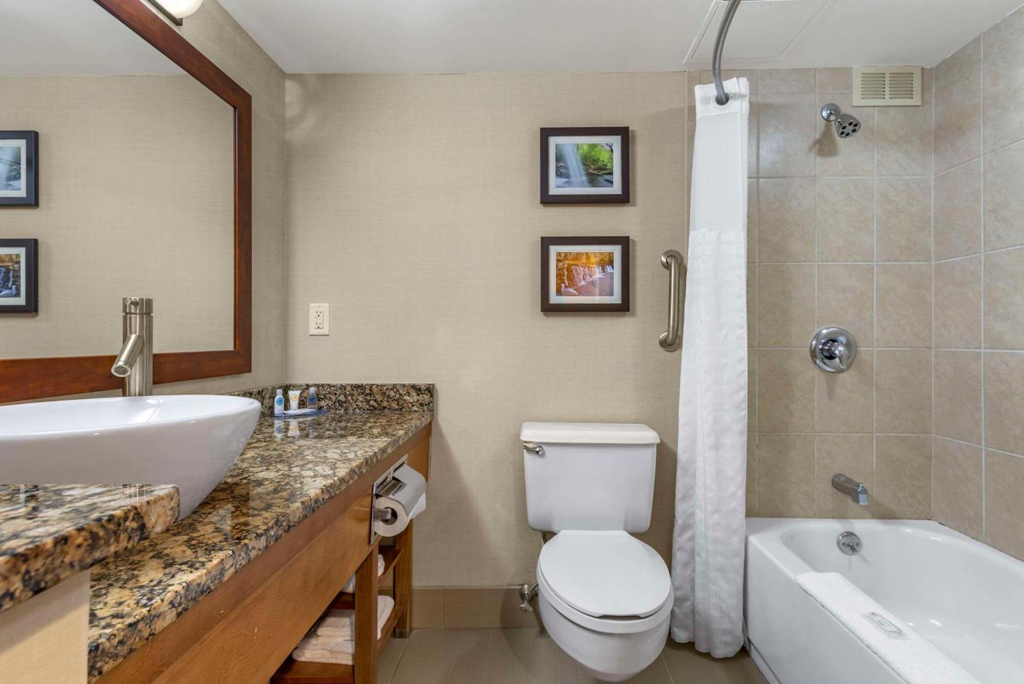 Comfort Inn & Suites Glen Mills - West Chester Luaran gambar